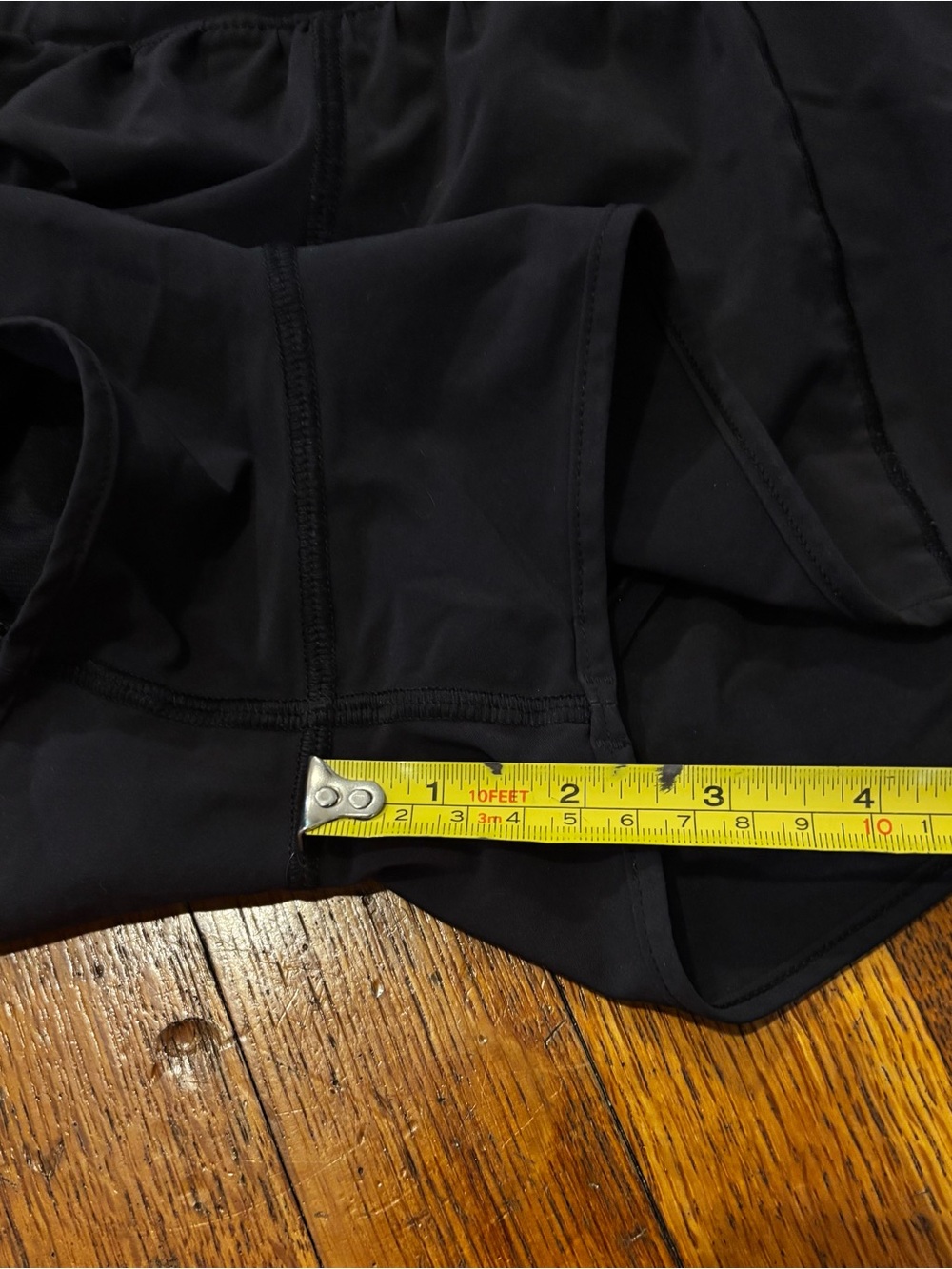 Lululemon Hotty Hot Short II 2.5” - Picture 3 of 6
